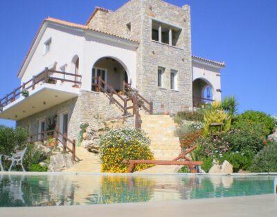 Bower House Estate, Villa with private Infinity Pool.  (Petalidi, SW Peloponnese, Greece)