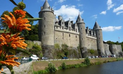 Josselin Church View Town House